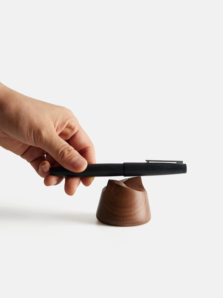 Wooden Fountain Pen Desk Stand Holder - Support de stylo plume en bois